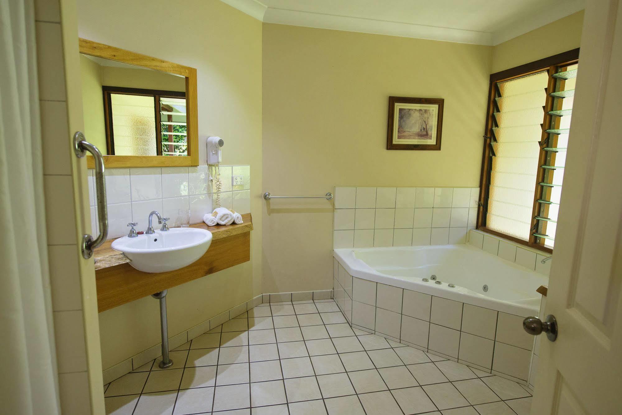 Allumbah Pocket Cottages Yungaburra Dış mekan fotoğraf